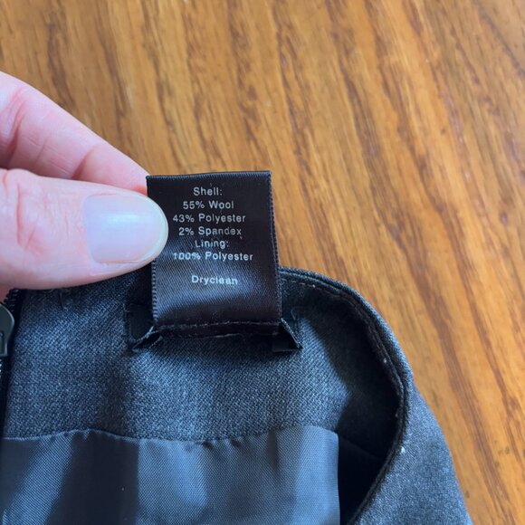 Ann Taylor Women's 2PC Suit - Blazer and Pencil Skirt - Picture 8 of 8